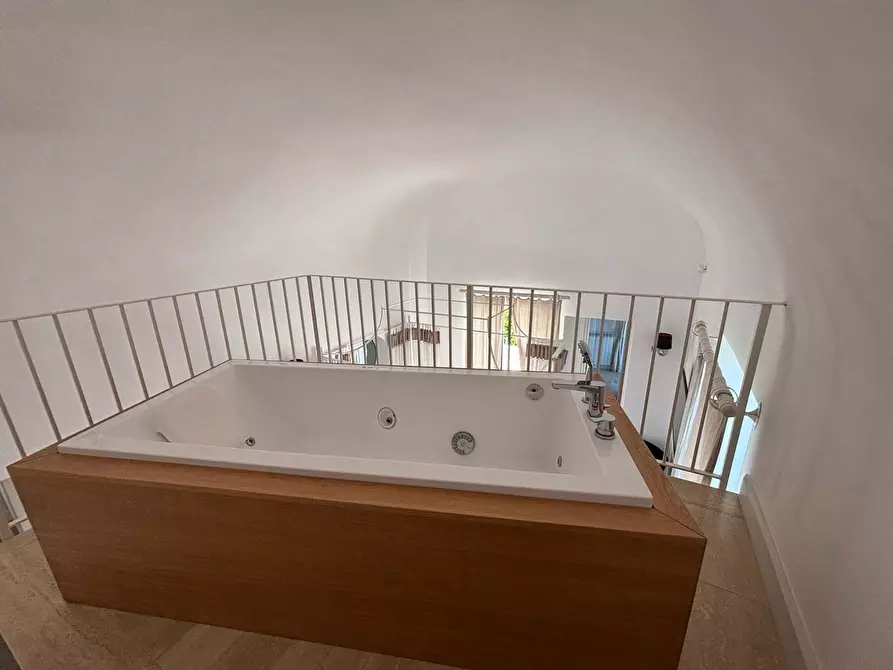 Immagine 21 di Villa in vendita  in Via caranfe a Monte Di Procida