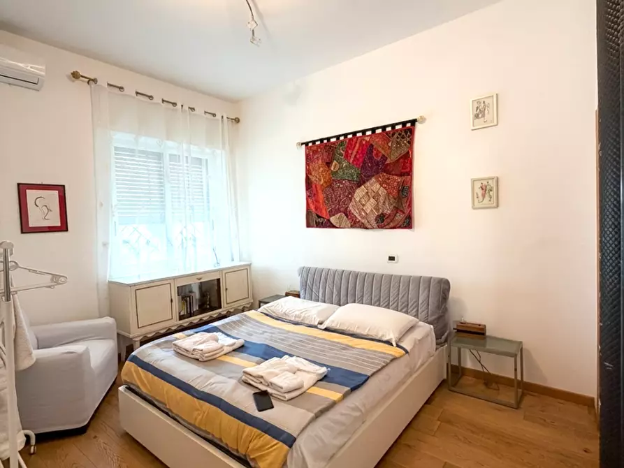 Immagine 2 di Appartamento in vendita  in Via MARINACCIO, 3 a Bari