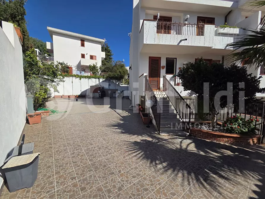 Immagine 8 di Casa bifamiliare in vendita  in Via Conca D'Oro a Messina