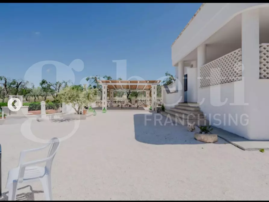 Immagine 8 di Villa in vendita  in Contrada Traetta, sn a Ostuni