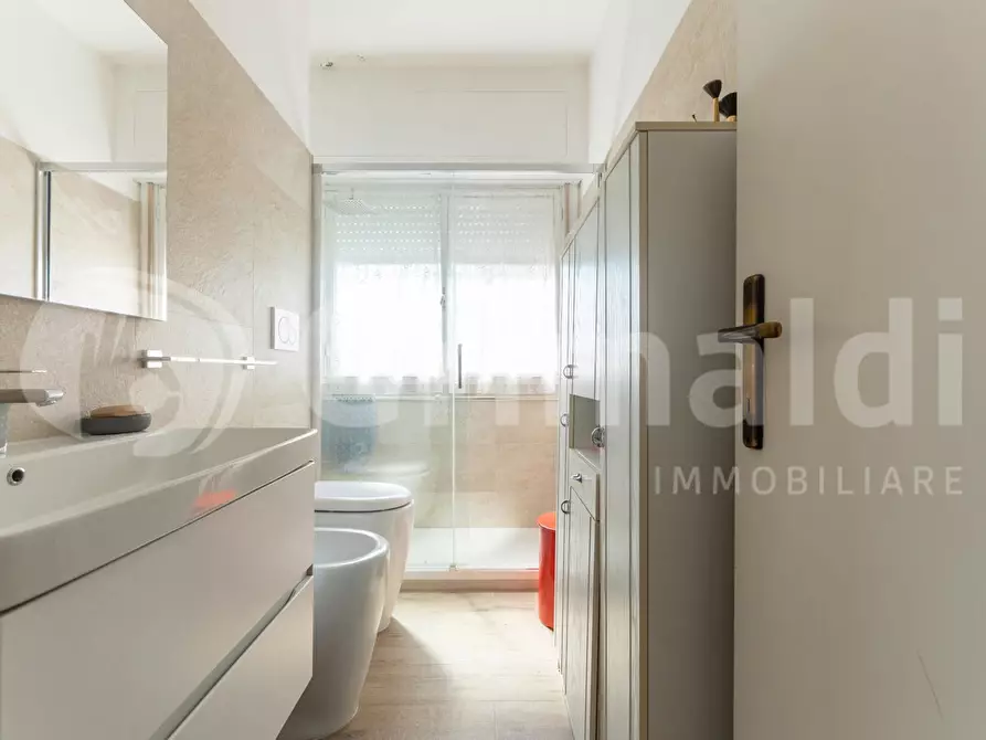 Immagine 38 di Appartamento in vendita  in Via Orio Vergani a Roma