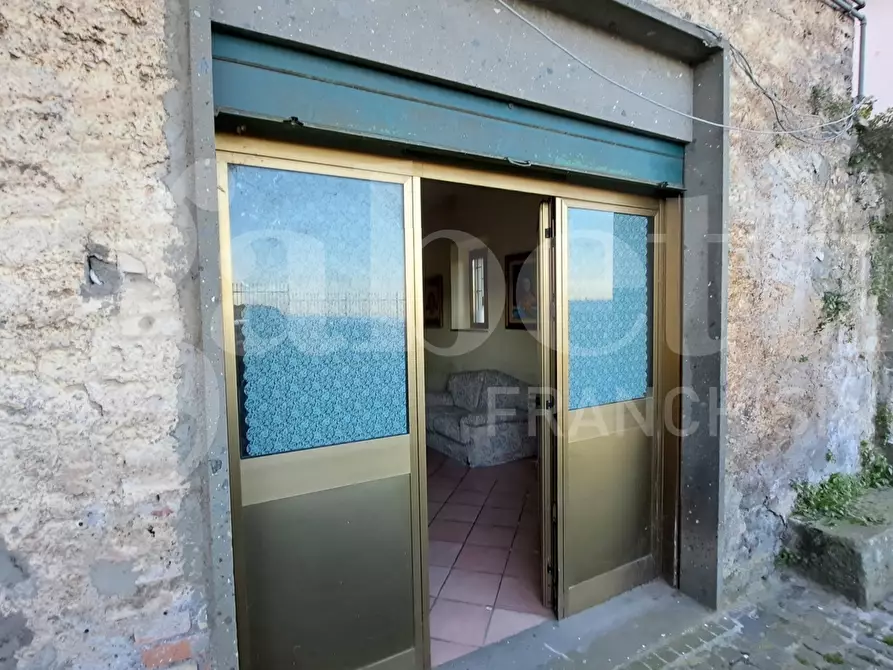 Immagine 4 di Negozio in vendita  in Via Cesare Colizza, 33 a Marino