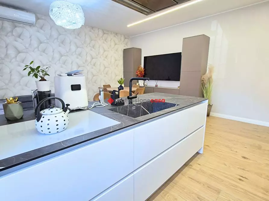 Immagine 4 di Appartamento in vendita  in Viale Giuseppe Mazzini, 36 a Foggia