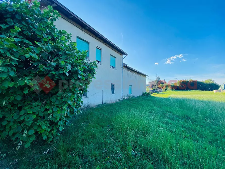 Immagine 3 di Villa in vendita  in Via Pulpiano a Viano