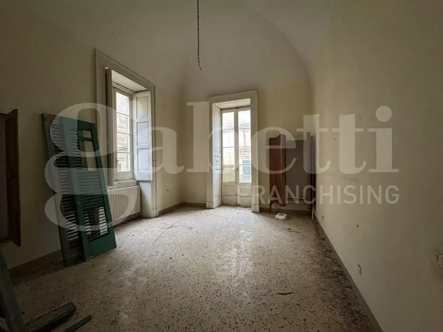 Immagine 11 di Appartamento in vendita  in Via Corte dei Guarini, 11 a Lecce
