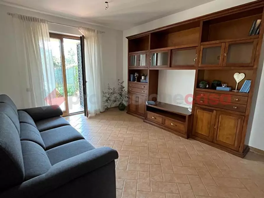 Immagine 10 di Casa bifamiliare in vendita  in Via Isole dei Ciclopi a Roma