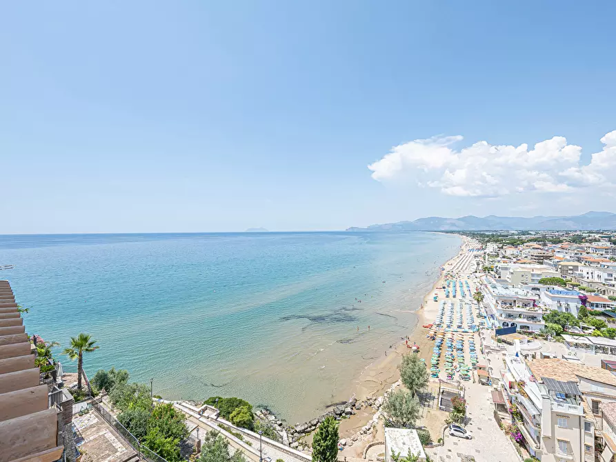Immagine 35 di Appartamento in vendita  in Via Madonnella, 3 a Sperlonga