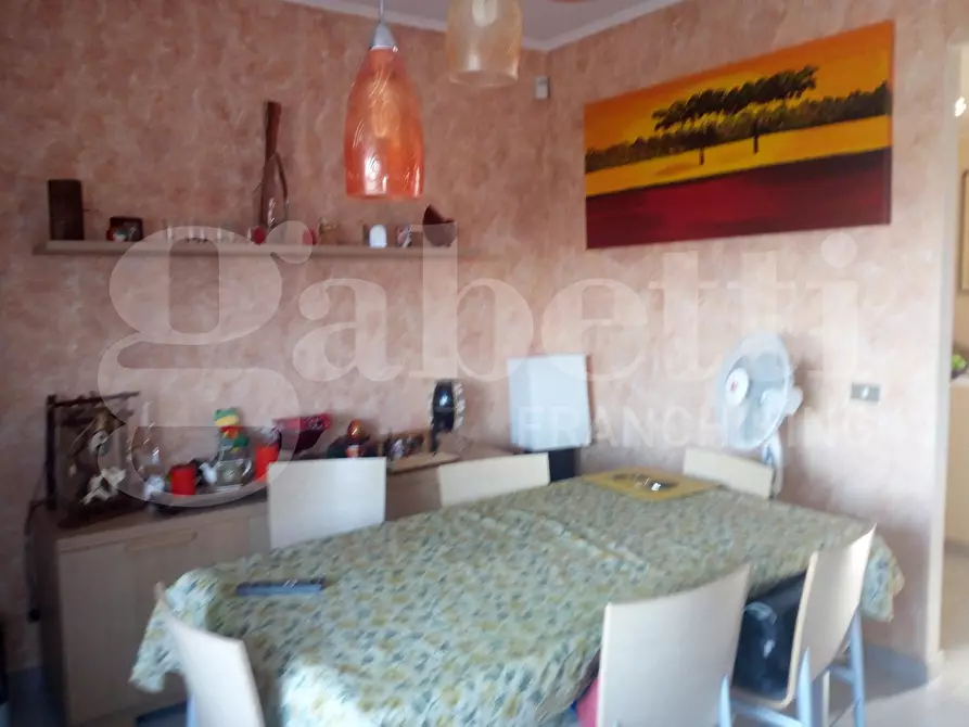 Immagine 13 di Appartamento in vendita  in Piazza SANDRO PERTINI, 22 a Taranto