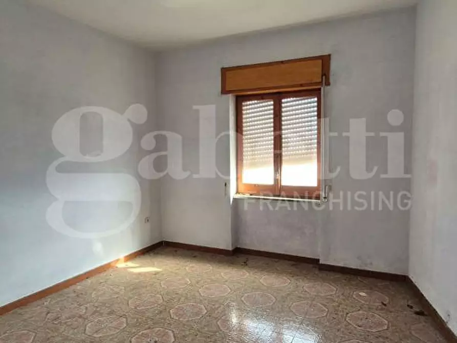 Immagine 27 di Palazzo in vendita  in Via L. Giordano, 38 a Boscotrecase