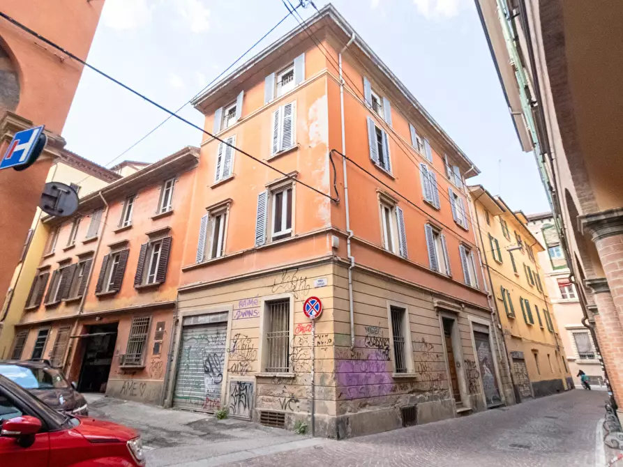 Immagine 5 di Box auto in vendita  in Vicolo Carega, 3 a Bologna