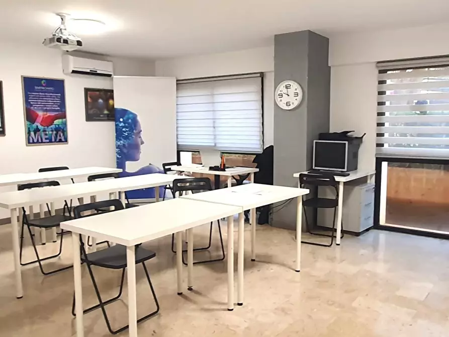 Immagine 1 di Ufficio in vendita  in Largo Lituania a Palermo