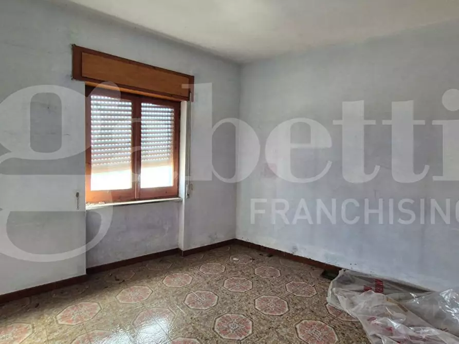 Immagine 28 di Palazzo in vendita  in Via L. Giordano, 38 a Boscotrecase