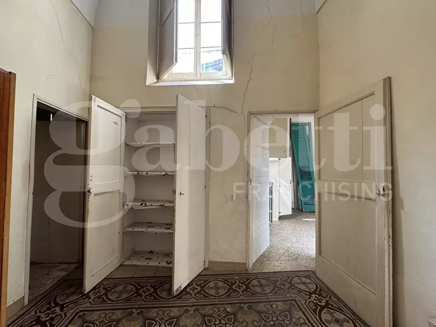 Immagine 5 di Appartamento in vendita  in Via Corte dei Guarini, 11 a Lecce