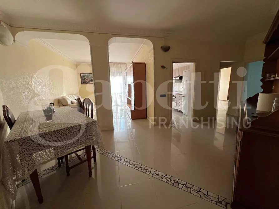 Immagine 2 di Appartamento in vendita  in Piazza Roma, 1 a Mariano Comense