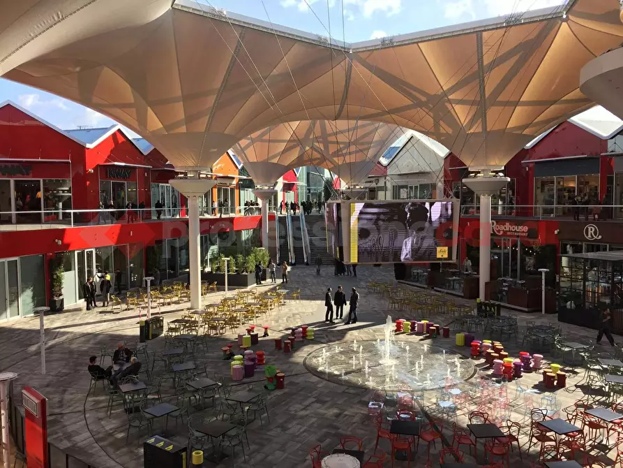 Immagine 8 di Appartamento in vendita  in Via San Vittore, 26 a Locate Di Triulzi