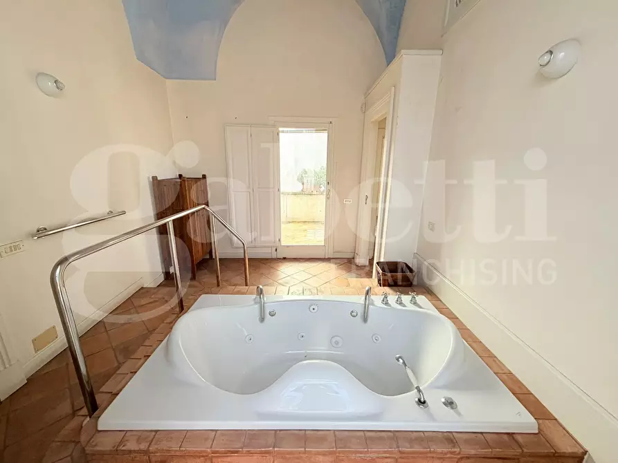 Immagine 23 di Appartamento in vendita  in Via Umberto I a Lecce