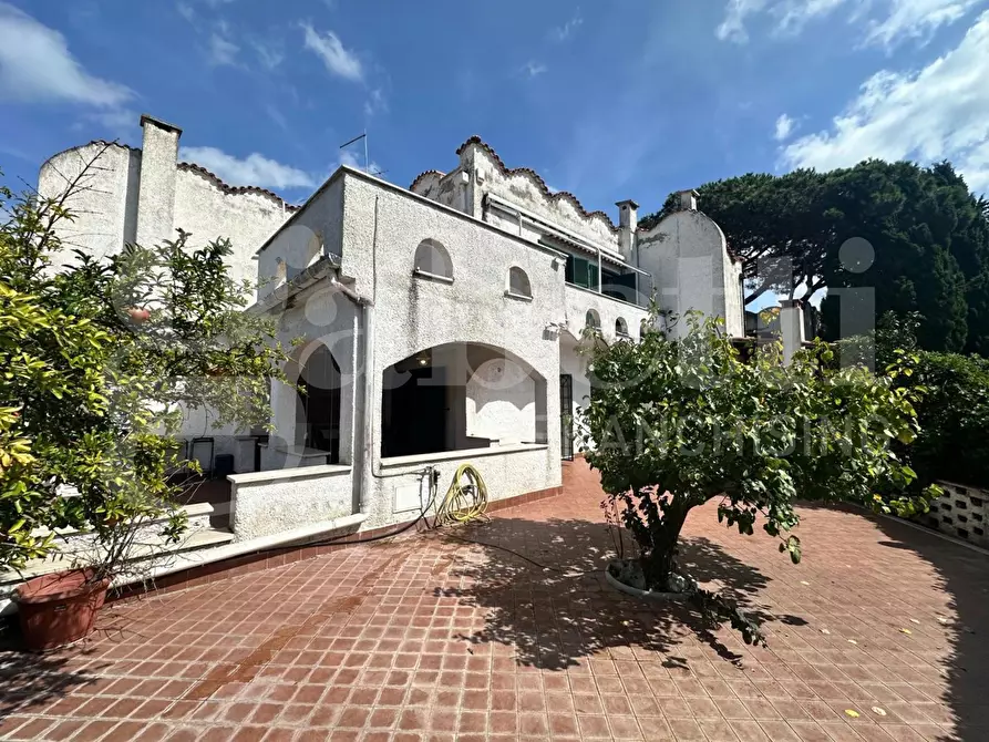 Immagine 1 di Villa in vendita  in Via neto, 17 a Ardea