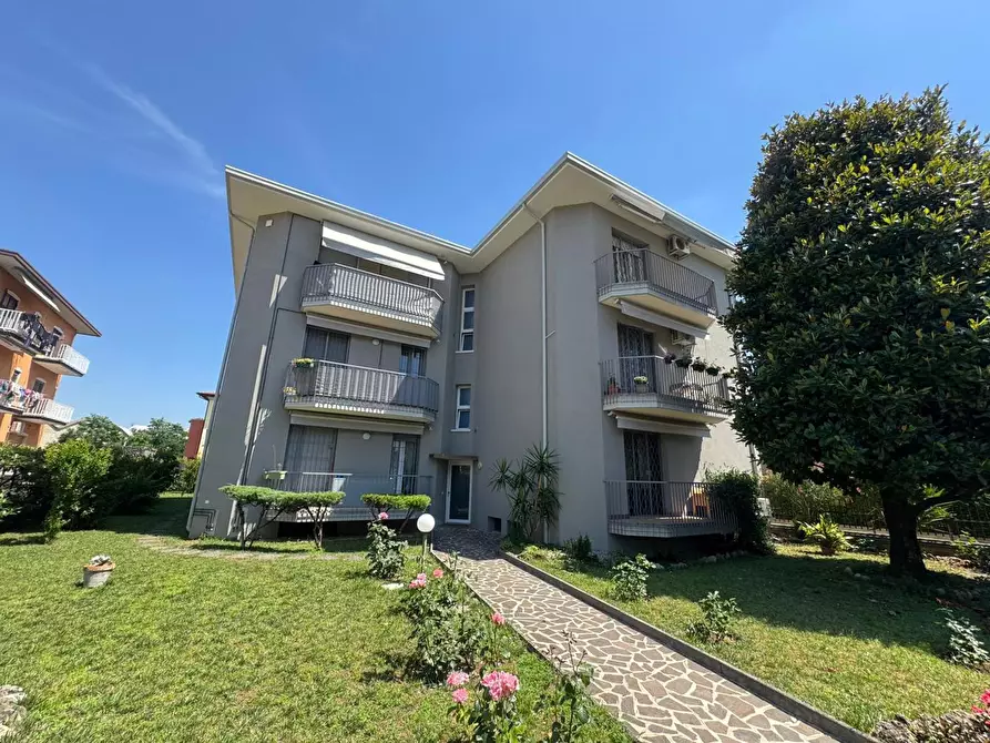 Immagine 1 di Appartamento in vendita  in Via PRIMO MAGGIO, 3 a Coccaglio