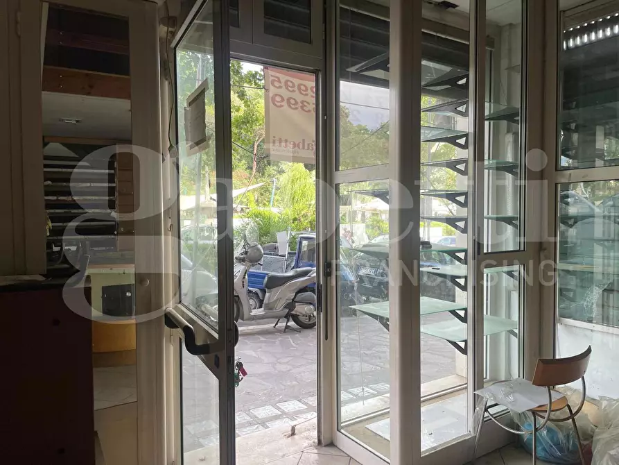 Immagine 7 di Negozio in vendita  in Via Firenze, 10 a Gaeta