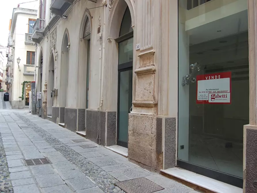 Immagine 1 di Attività commerciale in vendita  in Via Cima, 22 a Iglesias