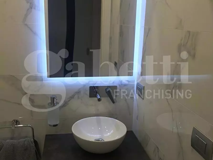 Immagine 10 di Appartamento in affitto  in Via Maresca a Torre Annunziata