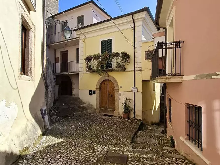 Immagine 1 di Appartamento in vendita  in Via Scesa, 5 a Fontechiari