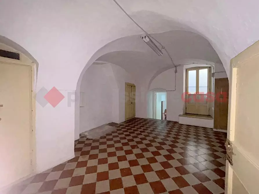 Immagine 9 di Negozio in vendita  in Via estramurale a Putignano
