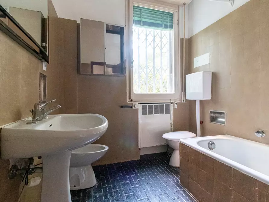 Immagine 27 di Appartamento in vendita  in Via Renato Stracciari, 5 a Bologna