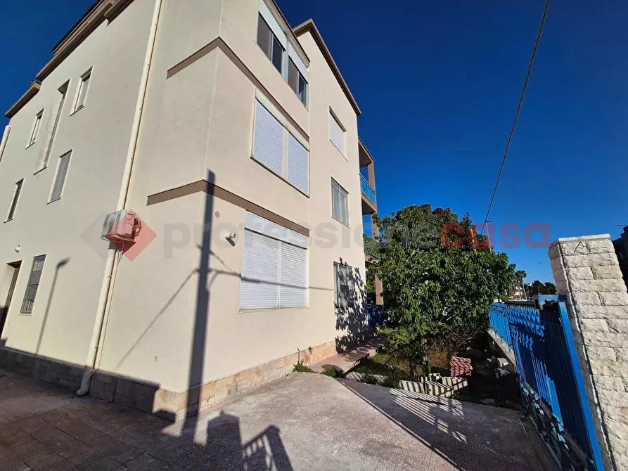 Immagine 2 di Appartamento in vendita  in Via MEDAGLIE D'ORO, 32 a Brindisi