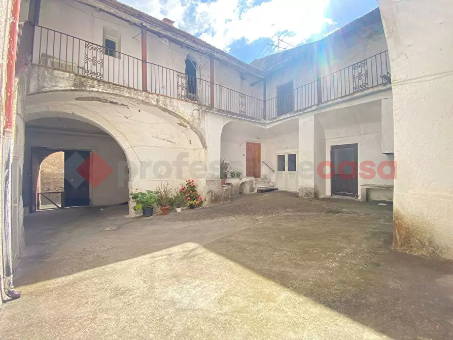 Immagine 3 di Appartamento in vendita  in Via Monte Massico a Falciano Del Massico