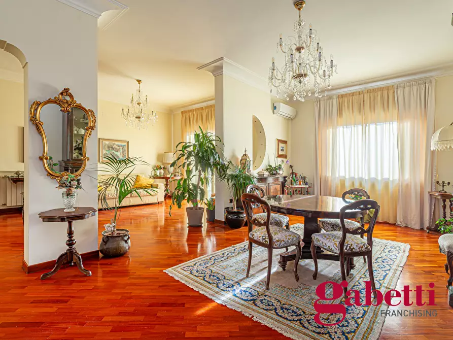 Immagine 6 di Appartamento in vendita  in Via San Domenico, 29 a Napoli