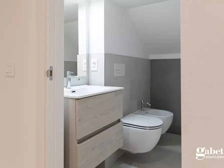 Immagine 8 di Appartamento in vendita  in Via Fiume, 9 a Cattolica