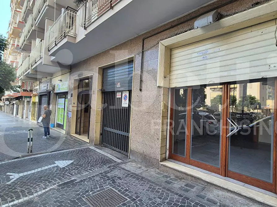negozio in affitto a Torre Annunziata