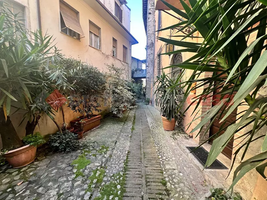 Immagine 2 di Appartamento in vendita  in Via Sant'AlÃ² a Spoleto