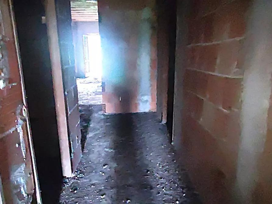 Immagine 4 di Palazzo in vendita  in LocalitÃ  TRE CROCI, SNC a San Vito Sullo Ionio