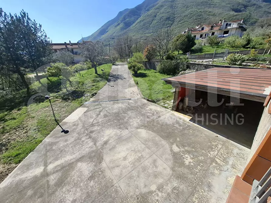 Immagine 36 di Casa indipendente in vendita  in LocalitÃ  Collepiano, 52 a Balsorano