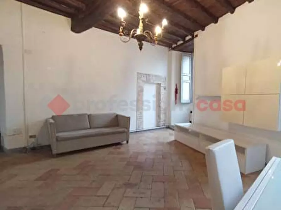 Immagine 1 di Appartamento in affitto  in Corso Mazzini a Spoleto