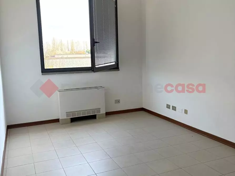 Immagine 12 di Ufficio in vendita  in Via MONTE URALI a Reggio Nell'emilia