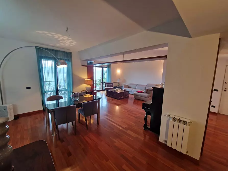 Immagine 22 di Appartamento in vendita  in Via Nuova Panoramica dello Stretto, 582 a Messina