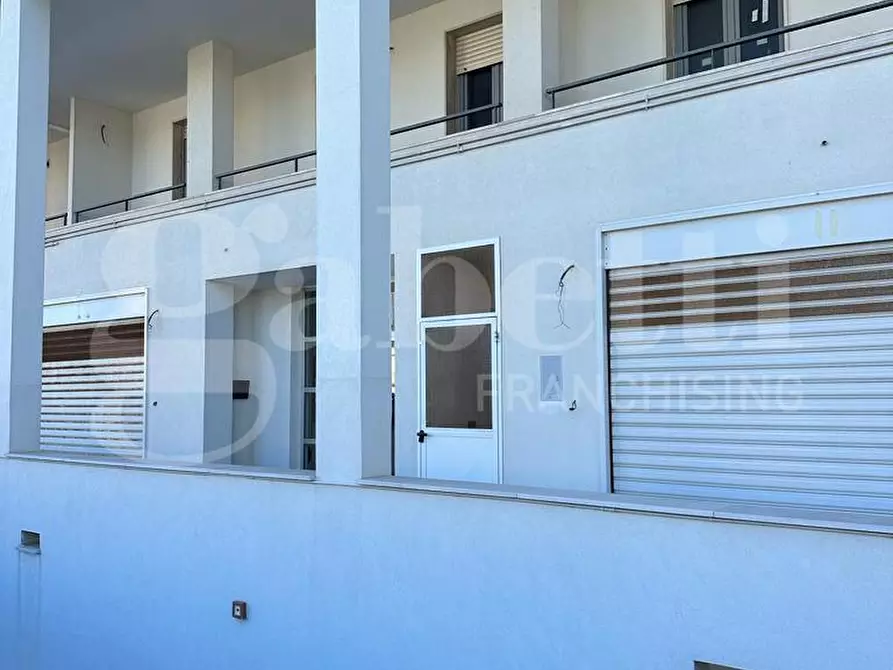 Immagine 9 di Ufficio in vendita  in Via Monte sarago a Ostuni