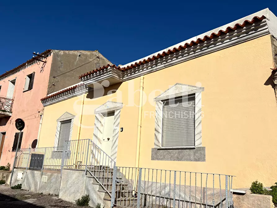 Immagine 16 di Appartamento in vendita  in Via San Lorenzo - Via Leopardi, 13 a Budoni