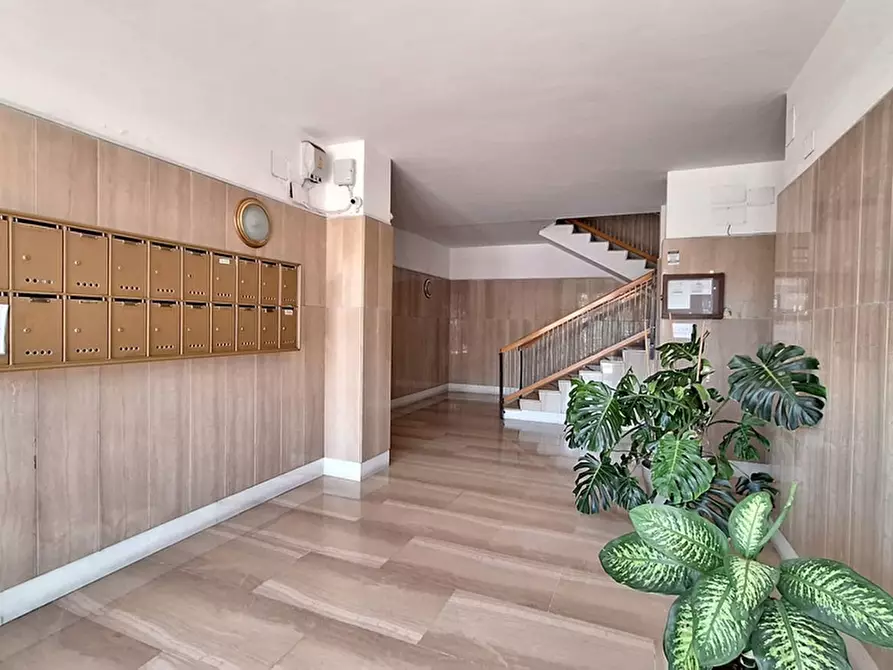 Immagine 5 di Appartamento in vendita  in Via Cintia a Napoli