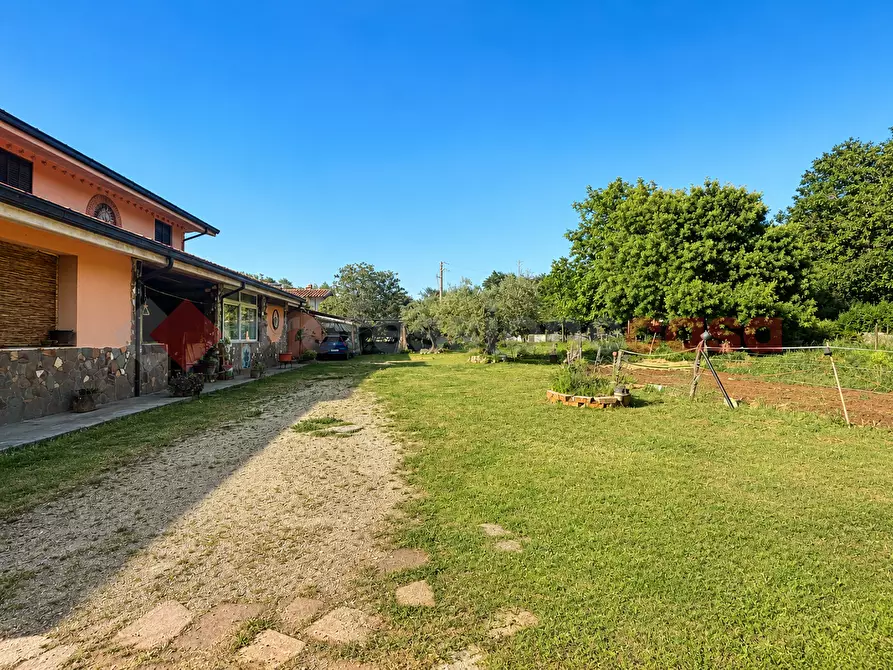 Immagine 15 di Villa in vendita  in Contrada Muggito, snc a Montelanico