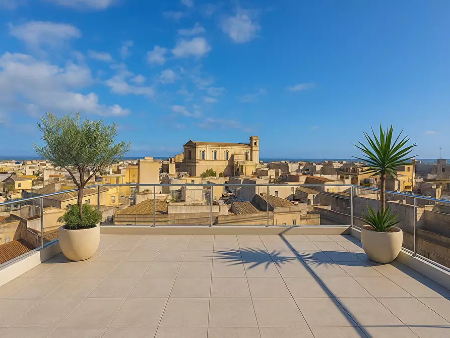 Immagine 20 di Palazzo in vendita  in Via marsala, 16 a Pachino