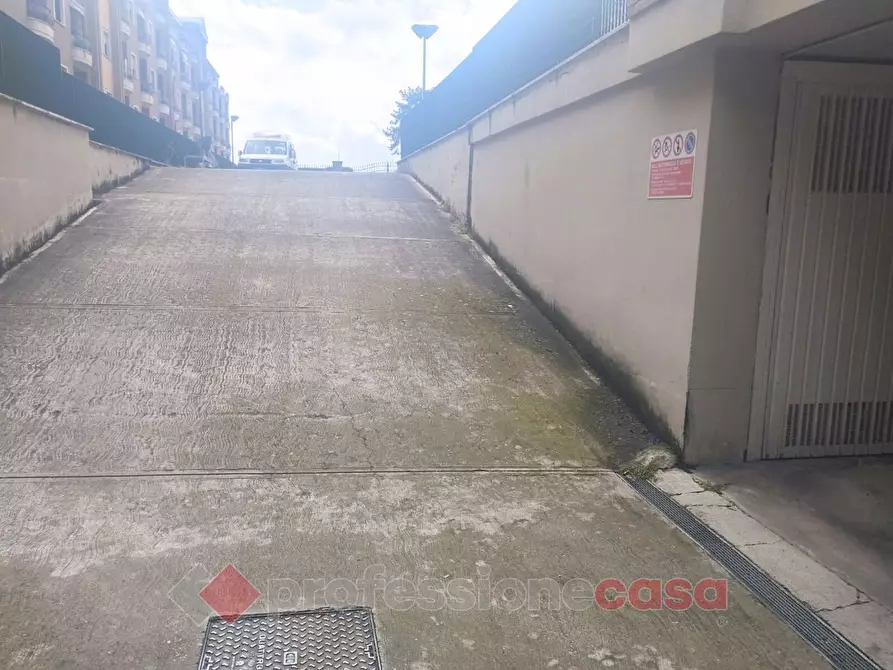 Immagine 5 di Box auto in vendita  in Viale Gabriele d' annunzio a Assisi