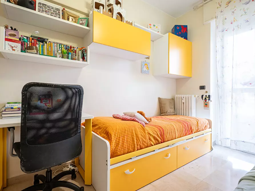 Immagine 22 di Appartamento in vendita  in Via Giambellino a Milano