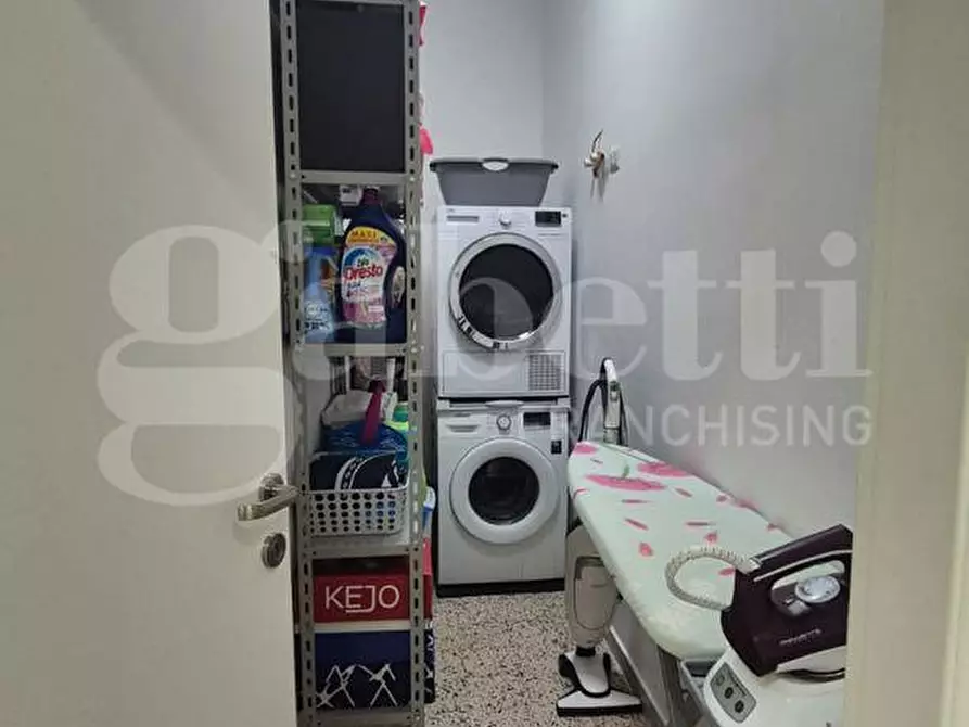 Immagine 20 di Appartamento in vendita  in Via DELLE IV GIORNATE, 37 a Torre Annunziata