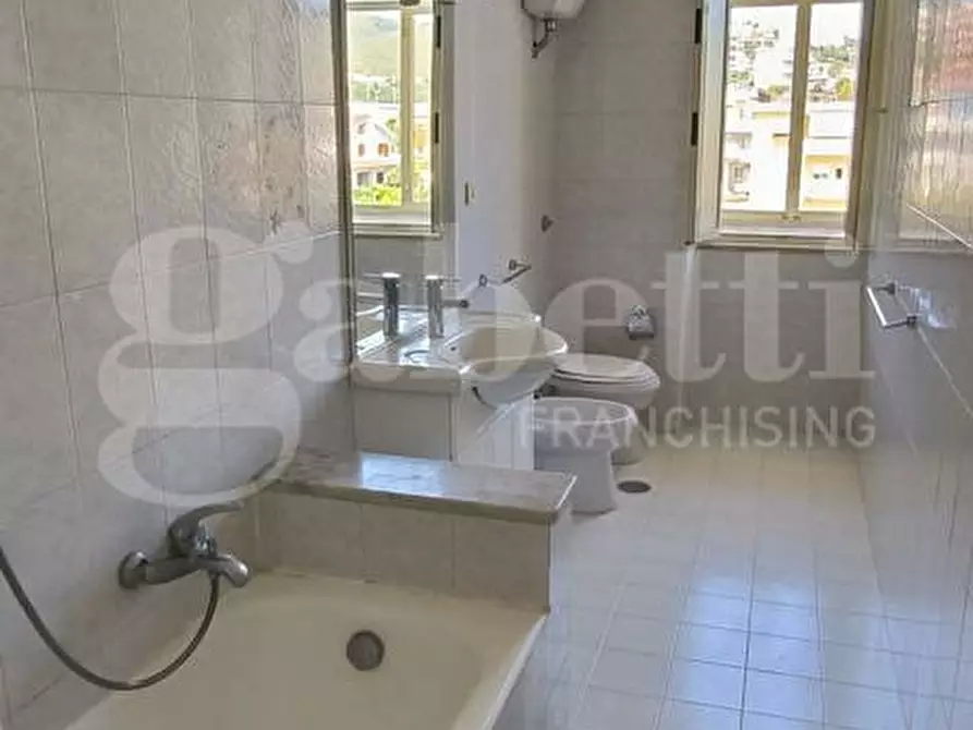 Immagine 21 di Appartamento in vendita  in Via Lungomare Caboto, 234 a Gaeta