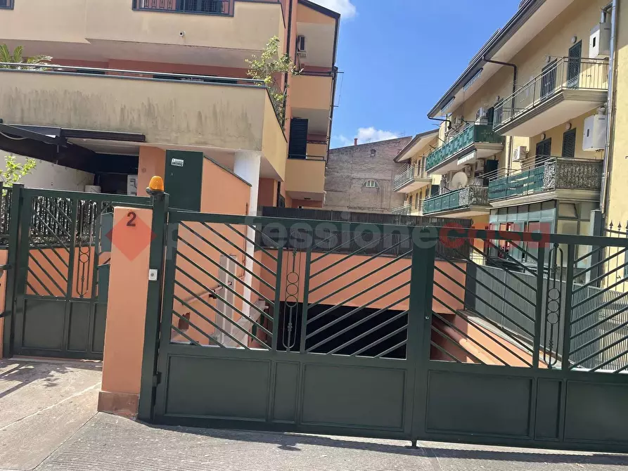 Immagine 14 di Box auto in vendita  in Viale Italia, 2 a Vitulazio