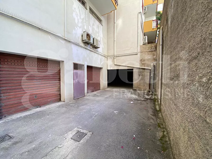 Immagine 3 di Box auto in vendita  in Via Baden Powell a Trani